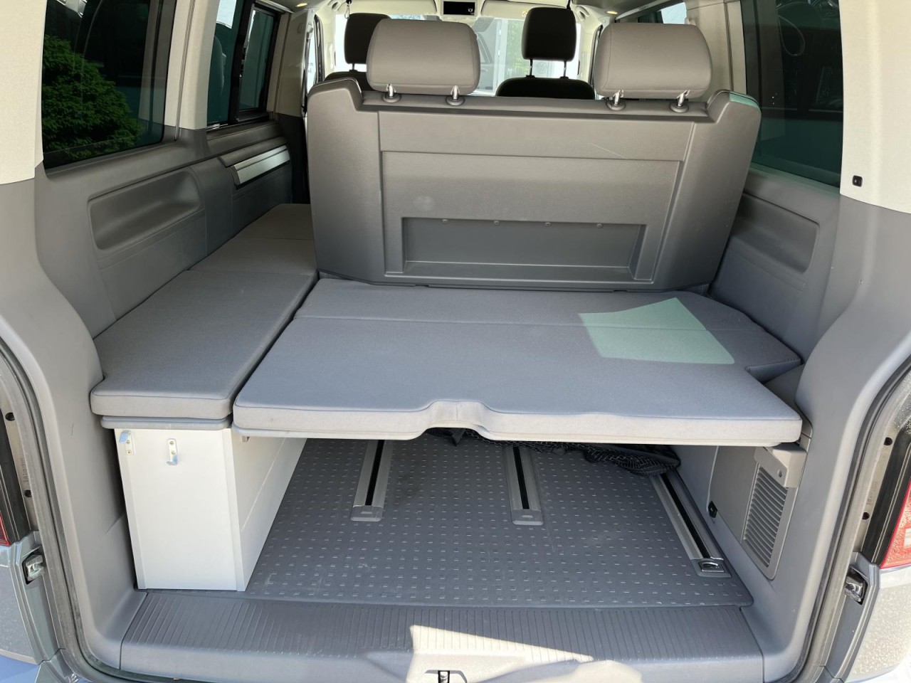 California T6.1 Beach Camper Edition 2,0 TDI DSG 4Motion (Nav+AHK)