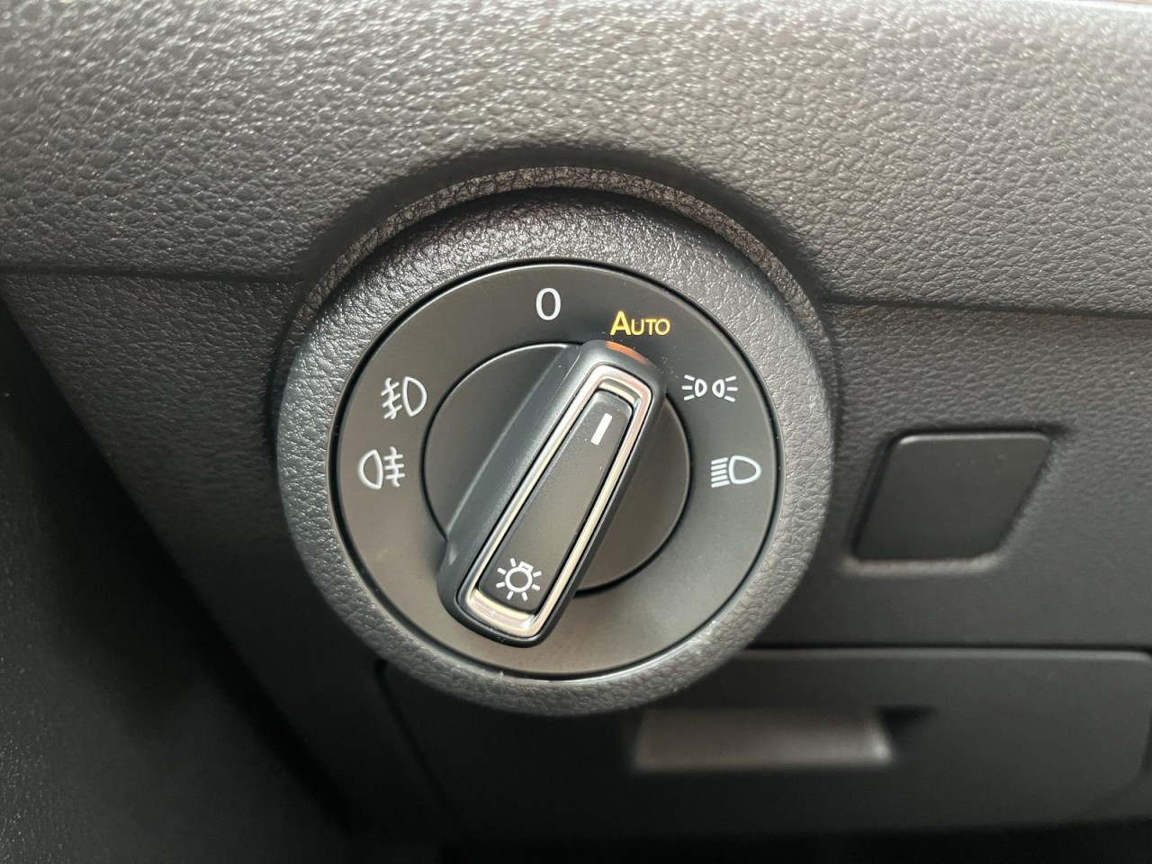 Multivan T6.1 Generation Six 2,0 TDI (AHK+LED+Standhzg.)