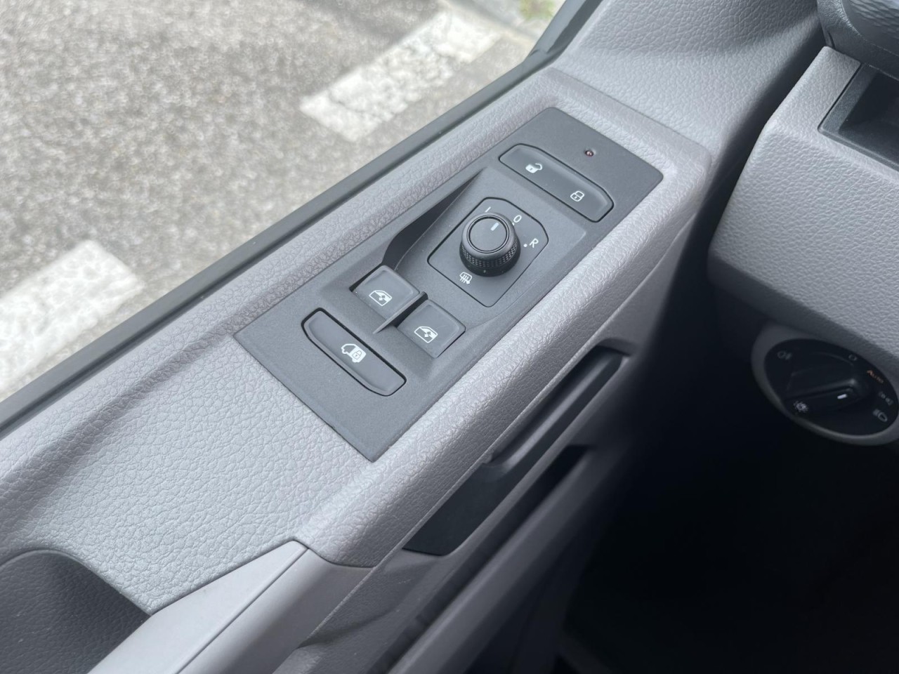 Transporter Kasten T6.1 2,0 TDI DSG (AHK+Klima)