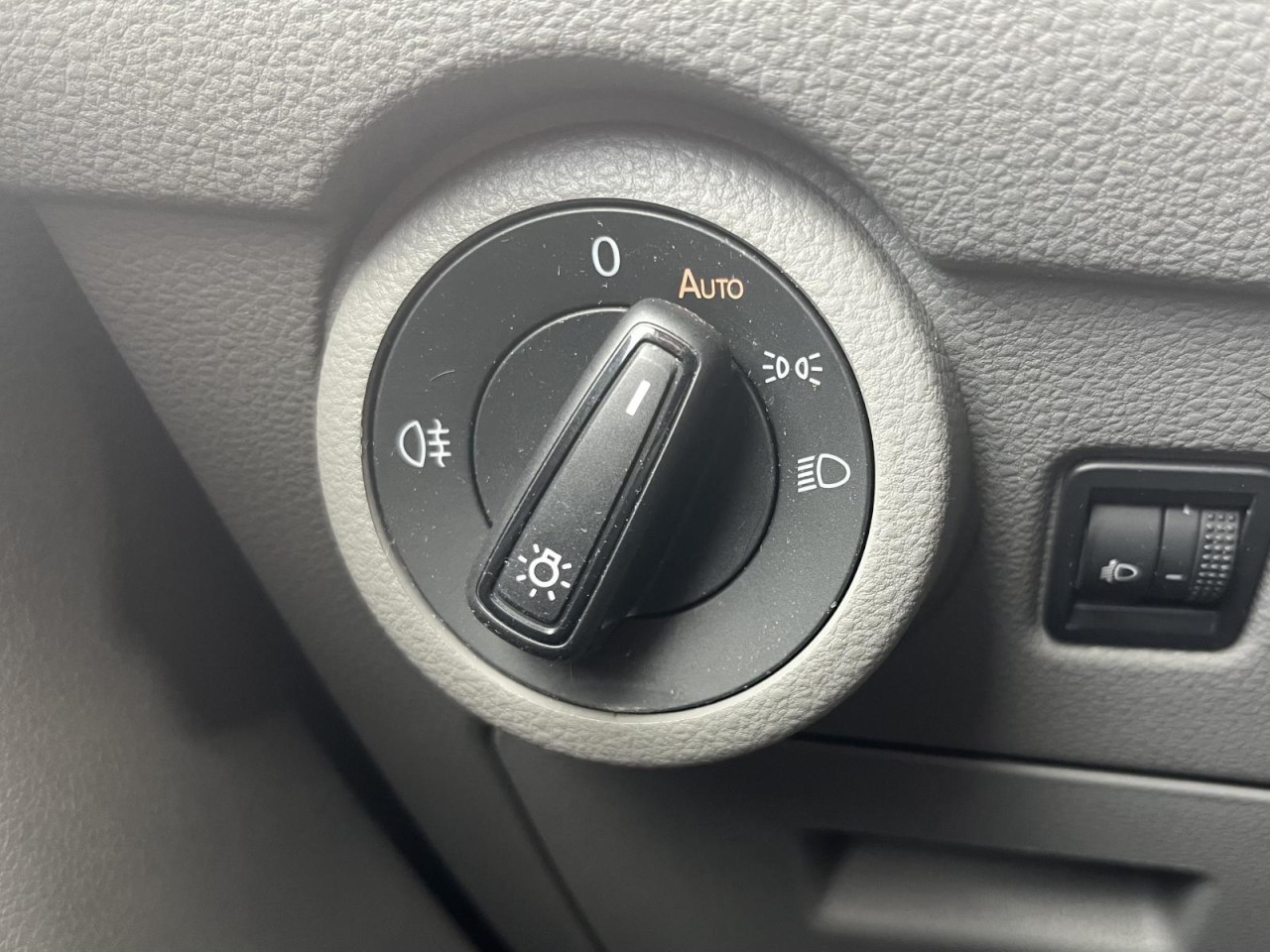 Transporter Kasten T6.1 2,0 TDI DSG (AHK+Klima)