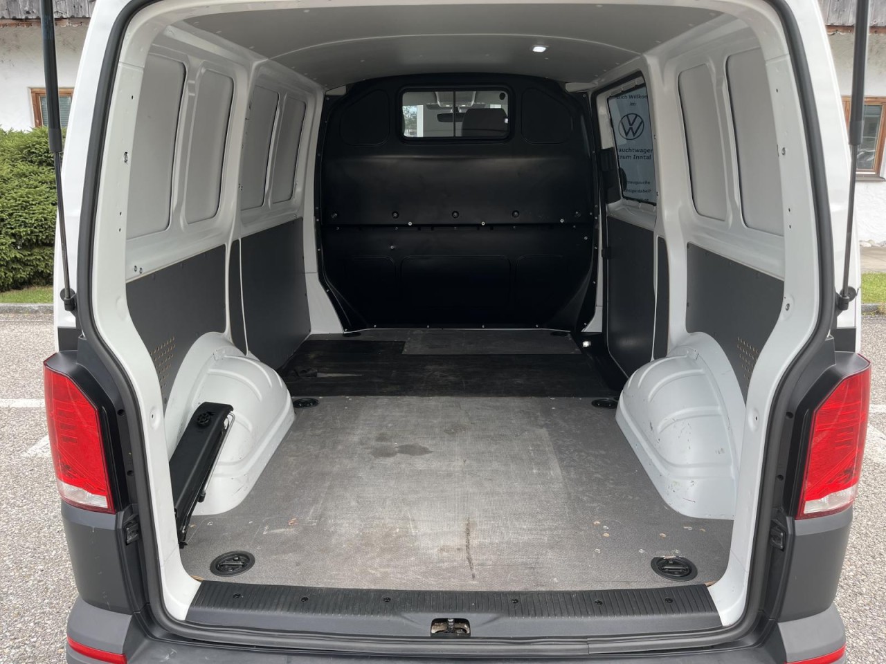 Transporter Kasten T6.1 2,0 TDI DSG (AHK+Klima)