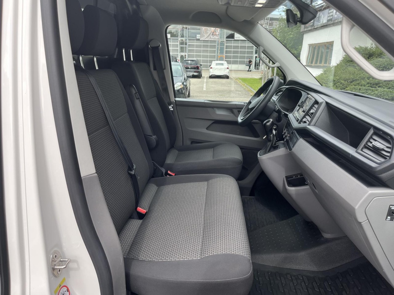 Transporter Kasten T6.1 2,0 TDI DSG (AHK+Klima)