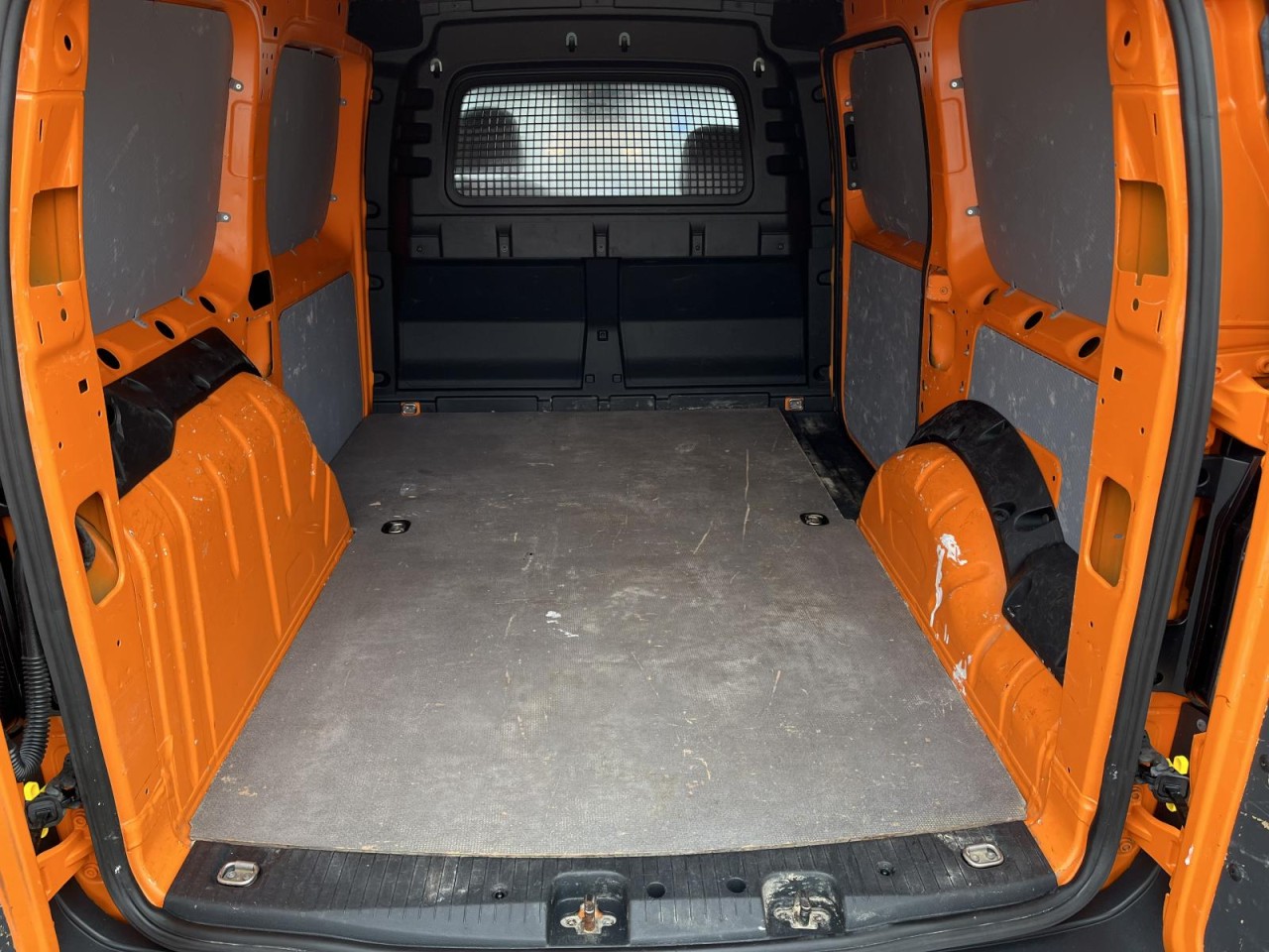 Caddy Maxi Cargo 2,0 TDI (AHK+Klima+Navi+RearView)