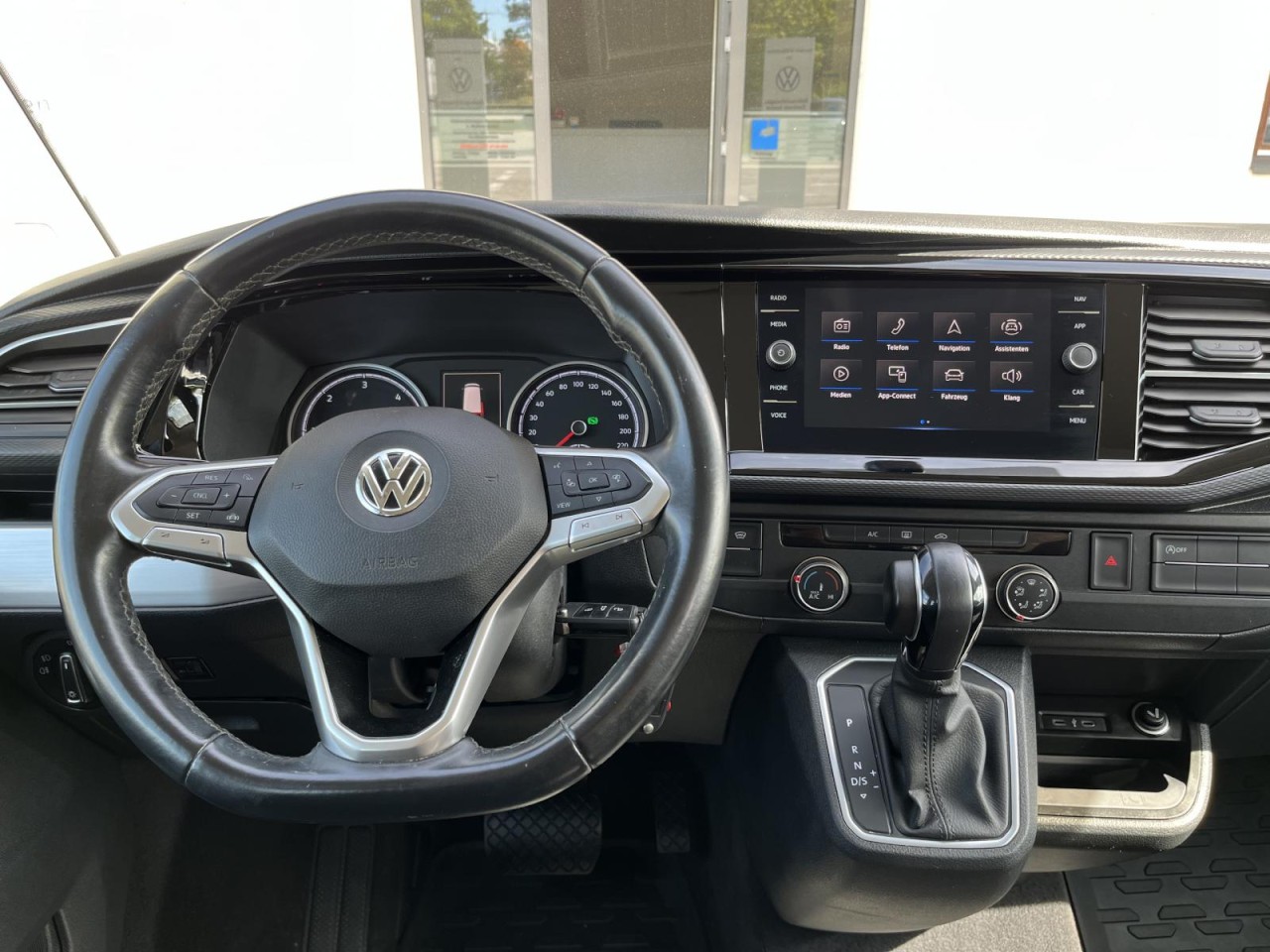 Multivan T6.1 Comfortline 2,0 TDI DSG (Standh.+Navi+RearView)