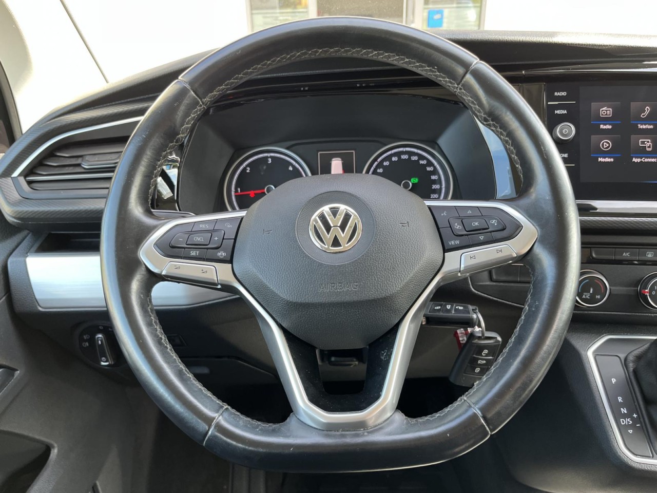 Multivan T6.1 Comfortline 2,0 TDI DSG (Standh.+Navi+RearView)