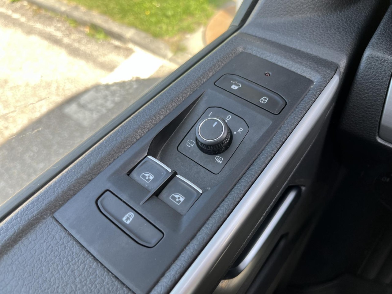 Multivan T6.1 Comfortline 2,0 TDI DSG (Standh.+Navi+RearView)