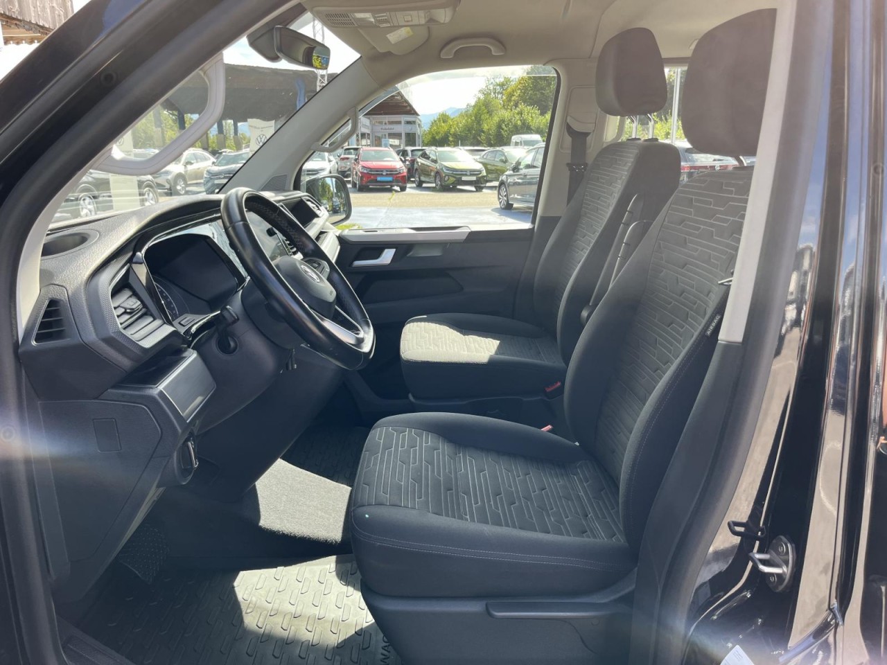 Multivan T6.1 Comfortline 2,0 TDI DSG (Standh.+Navi+RearView)