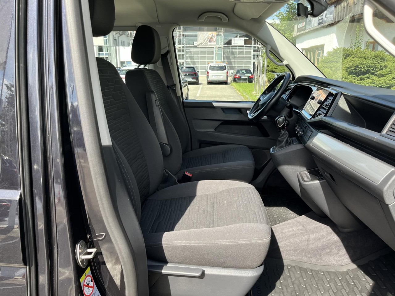 Multivan T6.1 Comfortline 2,0 TDI DSG (Standh.+Navi+RearView)