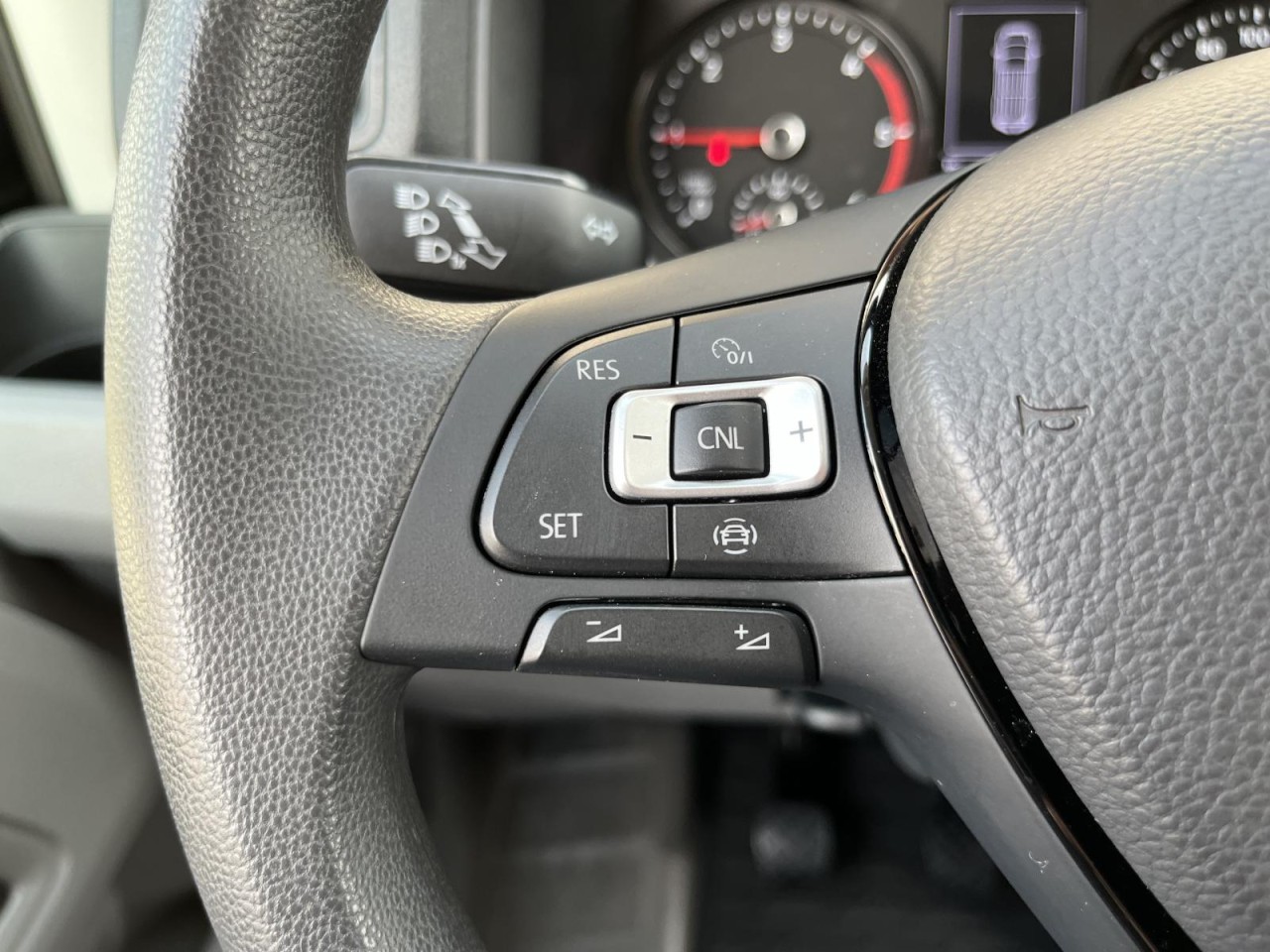 Crafter 35 Kasten MR HD 2,0 TDI (Sitzhzg.+AHK+RearView)