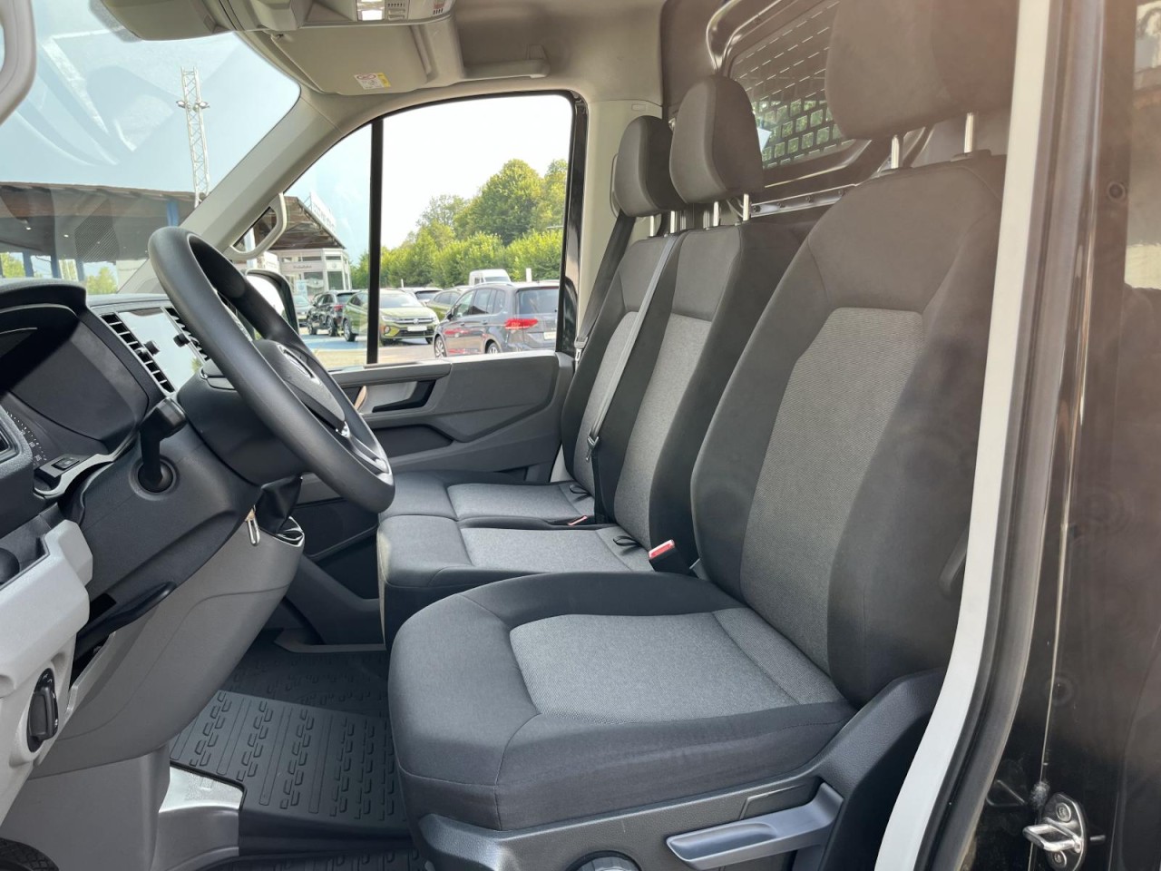 Crafter 35 Kasten MR HD 2,0 TDI (Sitzhzg.+AHK+RearView)