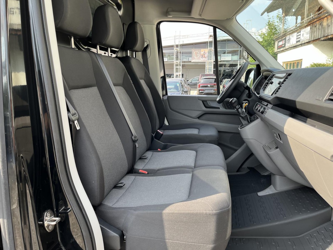Crafter 35 Kasten MR HD 2,0 TDI (Sitzhzg.+AHK+RearView)