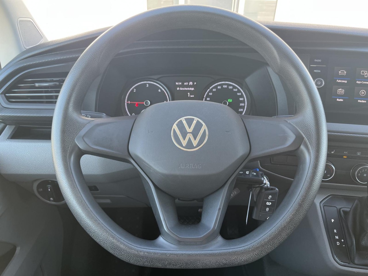 Transporter Kasten T6.1 KR 2,0 TDI DSG (AHK+Navi+Kamera)