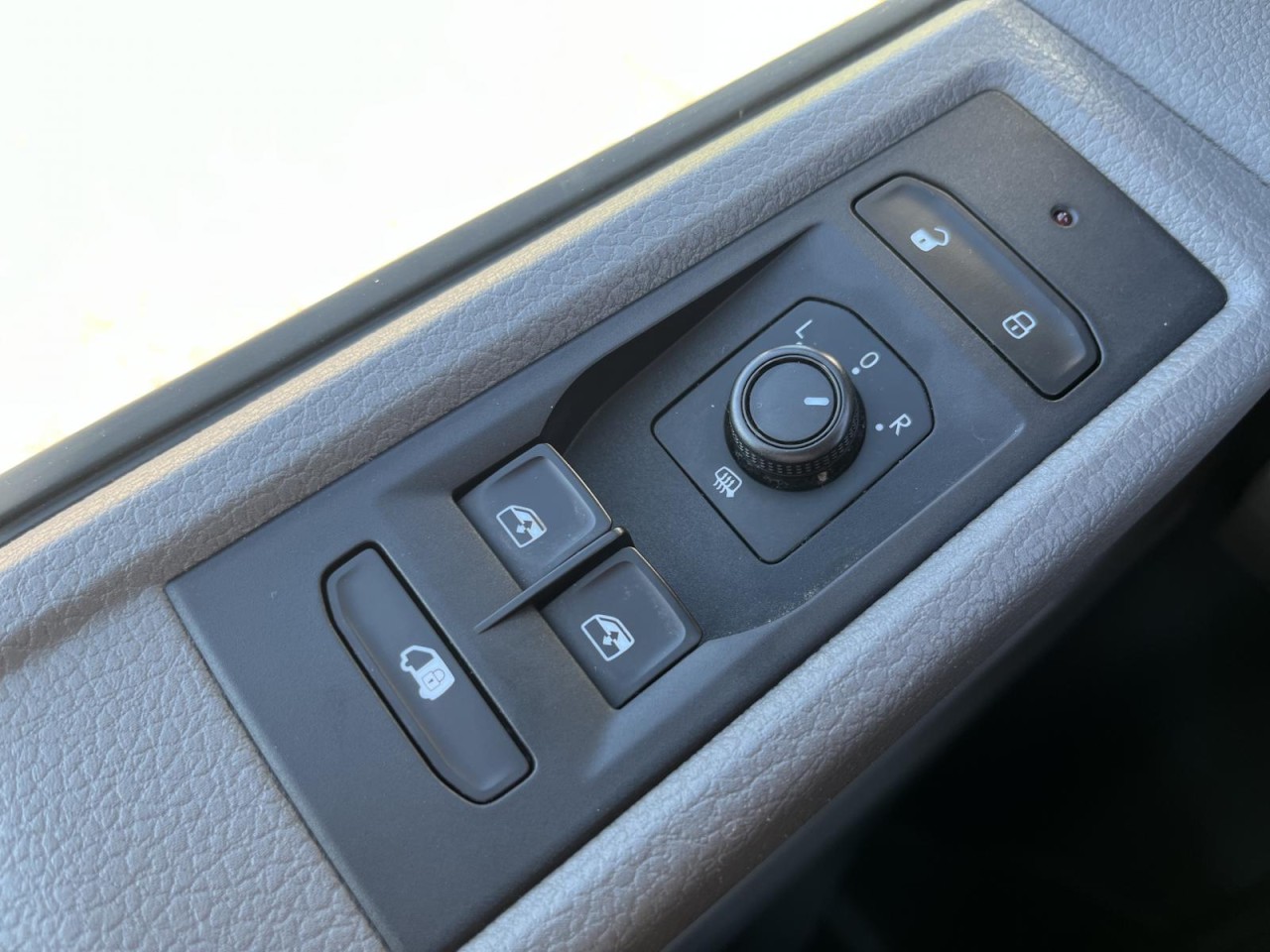 Transporter Kasten T6.1 KR 2,0 TDI DSG (AHK+Navi+Kamera)