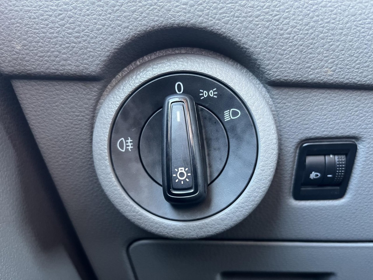 Transporter Kasten T6.1 KR 2,0 TDI DSG (AHK+Navi+Kamera)
