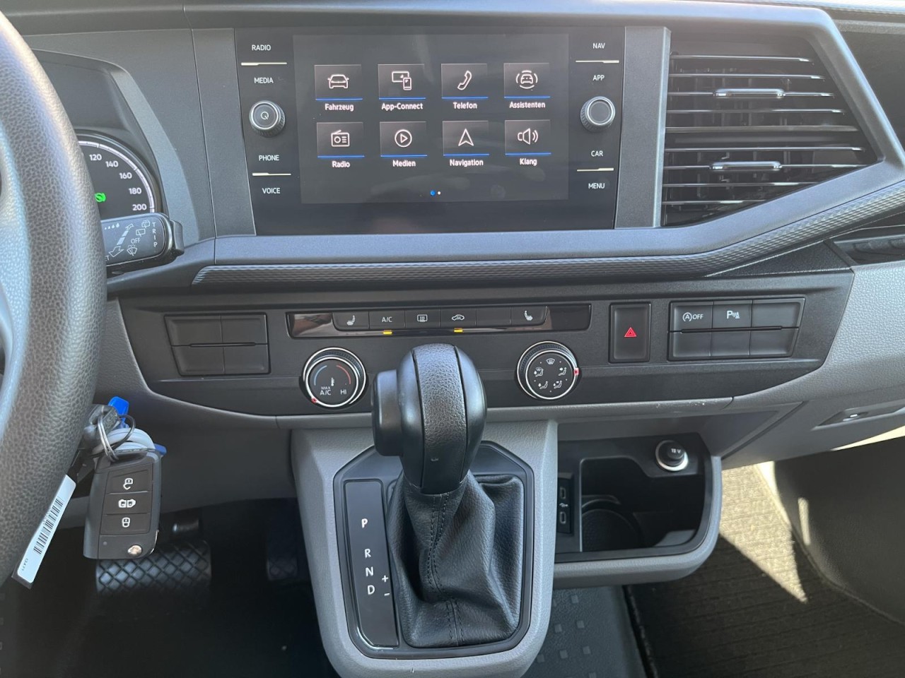 Transporter Kasten T6.1 KR 2,0 TDI DSG (AHK+Navi+Kamera)