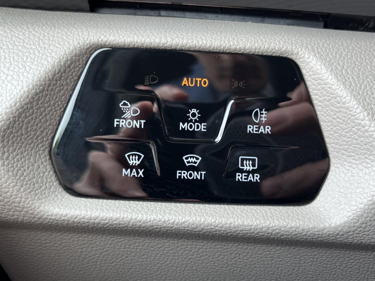 Multivan T7 Life KÜ 2,0 TDI DSG (Matrix+Navi+Standhzg.)