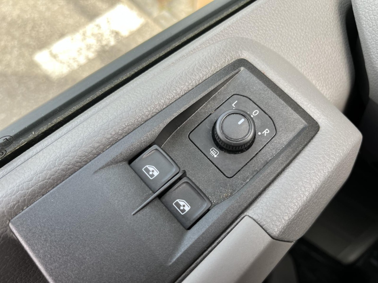 Crafter EK MR Kofferaufbau LBW 2,0 TDI DSG (Klima,Navi,Kamera,)