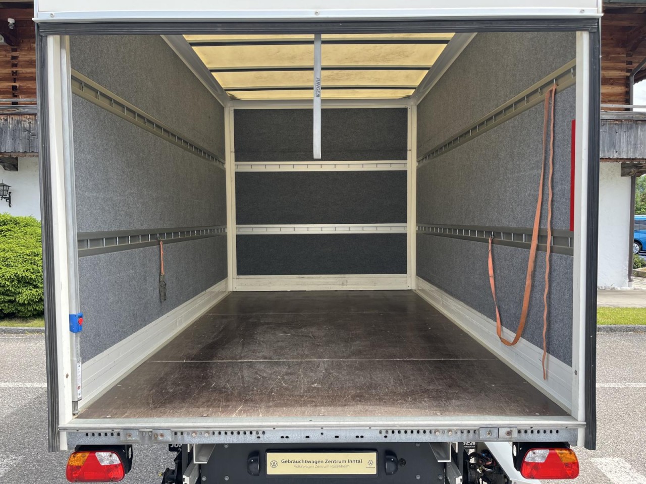 Crafter EK MR Kofferaufbau LBW 2,0 TDI DSG (Klima,Navi,Kamera,)