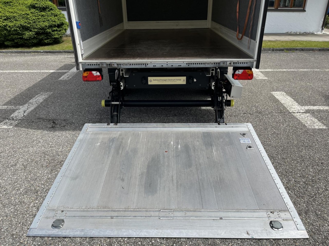 Crafter EK MR Kofferaufbau LBW 2,0 TDI DSG (Klima,Navi,Kamera,)