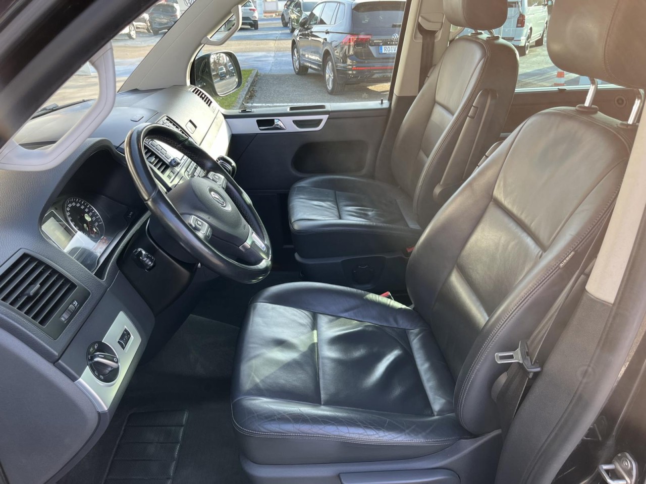 Multivan Highline 2,0 TDI DSG (AHK+Navi) Klima