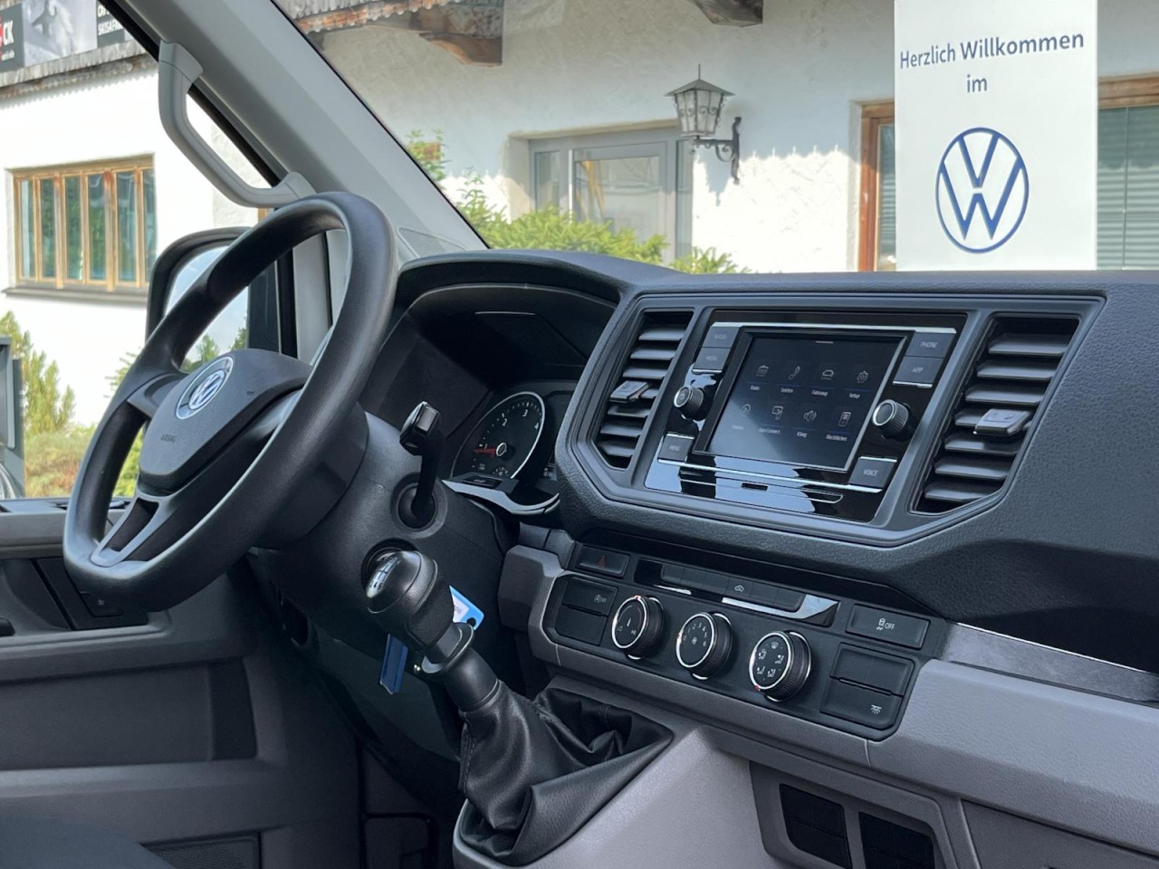 Crafter 35 EK MR Kofferaufbau Spier LBW 2,0 TDI (RearView)