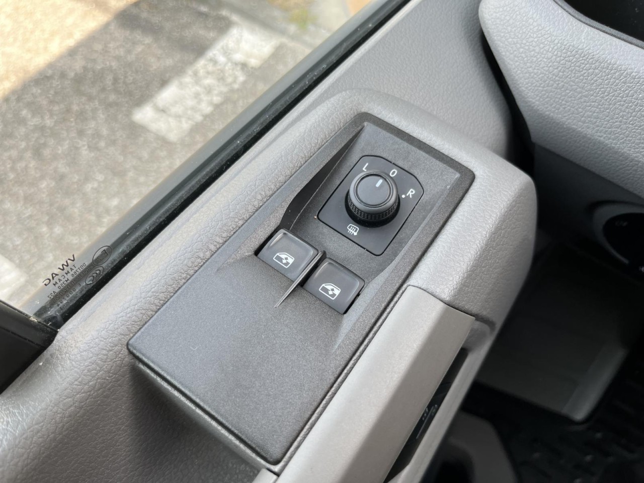 Crafter 35 EK MR Kofferaufbau Spier LBW 2,0 TDI (RearView)