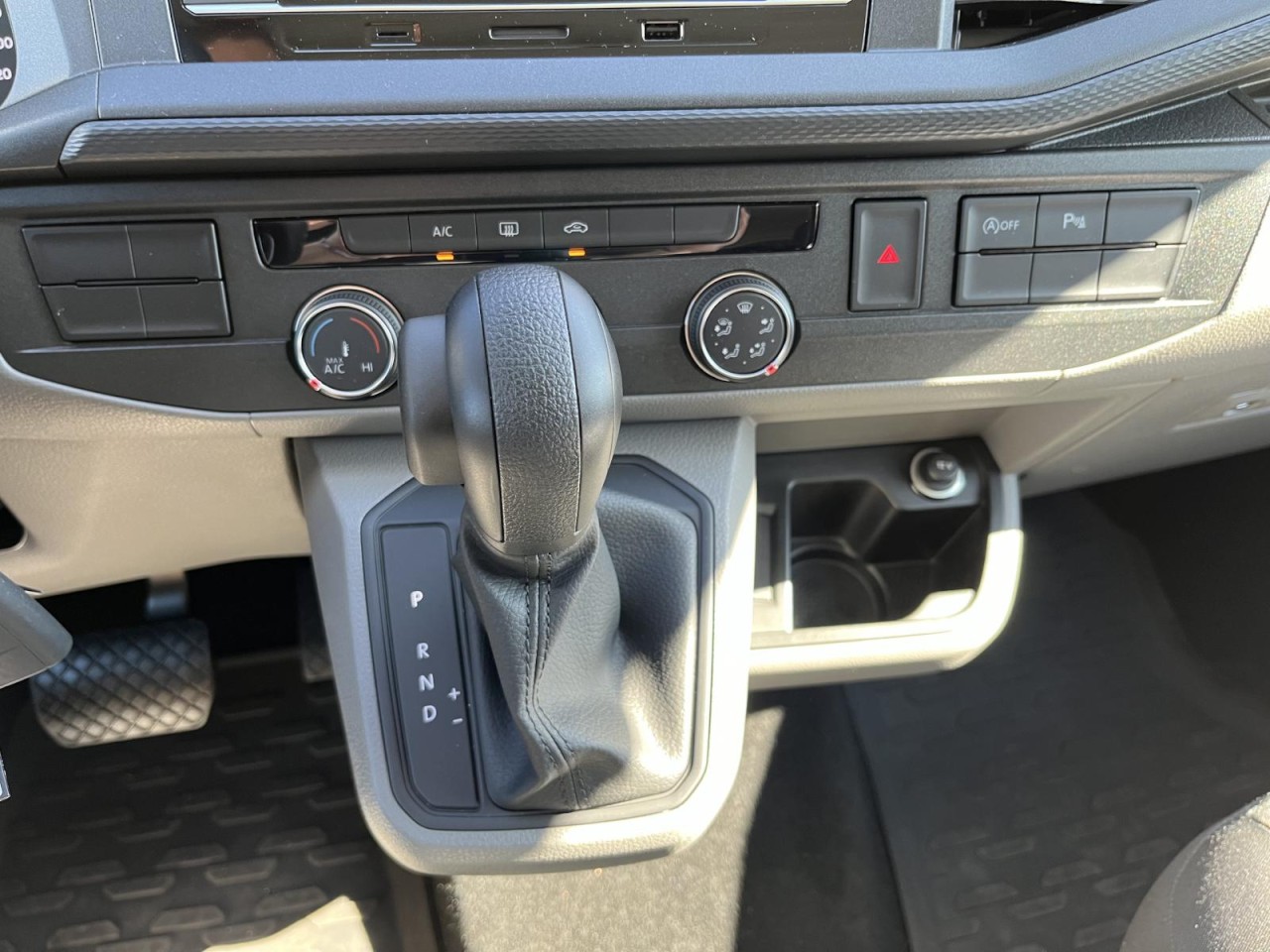 Transporter Kombi Smart Tourer 2,0 DSG TDI (Aufstelldach+Küche)