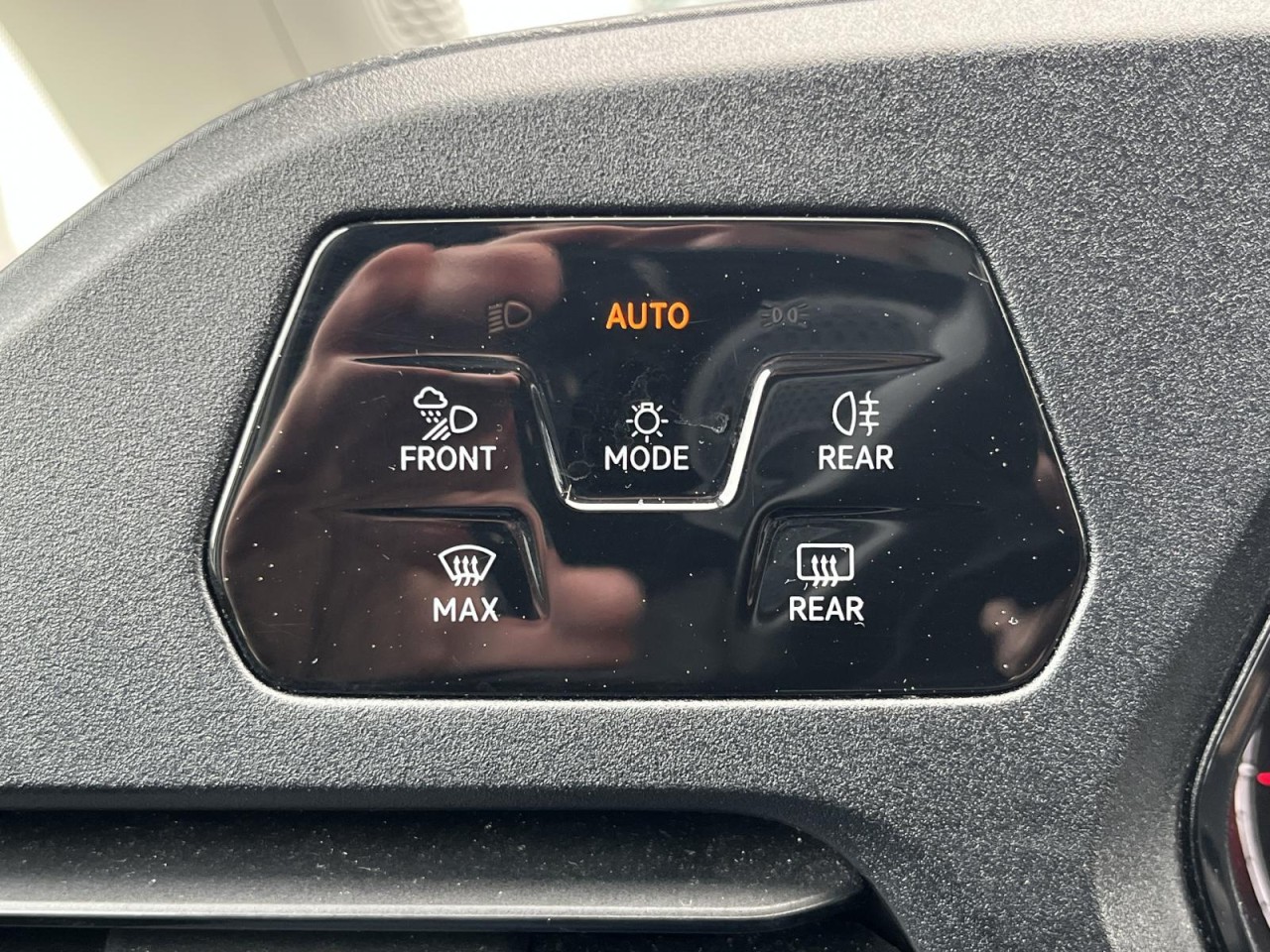Caddy Maxi Commerce 2.0 TDI Cargo DSG (LED+NAVI+RearView+Standh.)