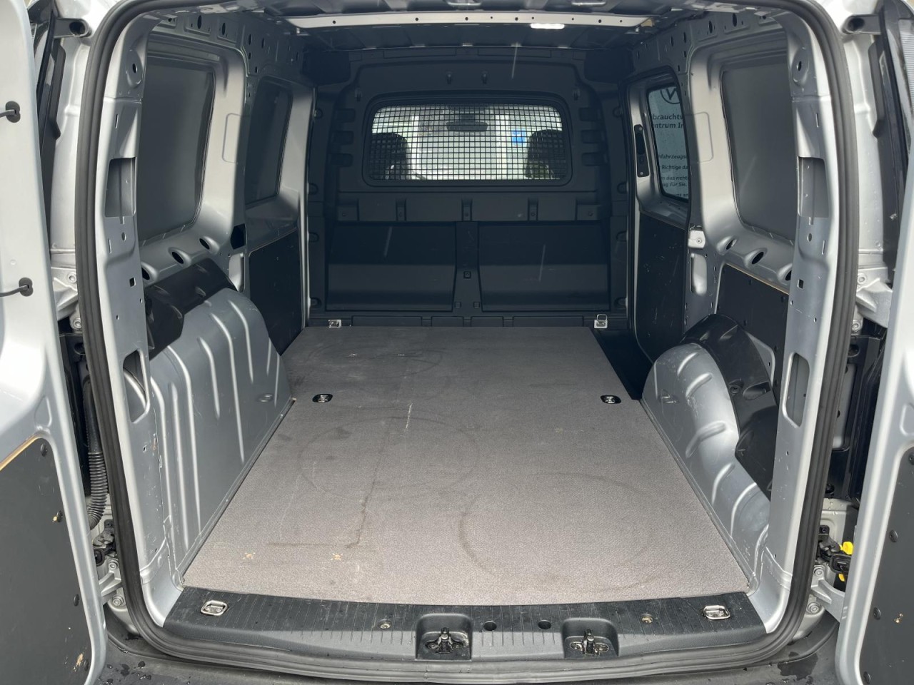 Caddy Maxi Commerce 2.0 TDI Cargo DSG (LED+NAVI+RearView+Standh.)