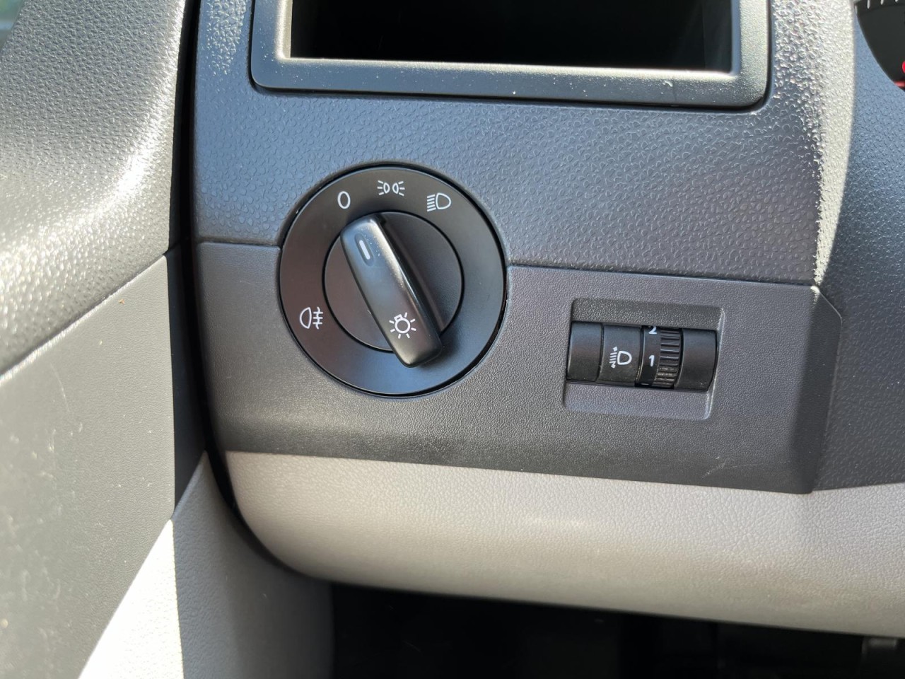 Transporter T5 2,0 TDI Pritsche lang Doppelkabine (Klima)