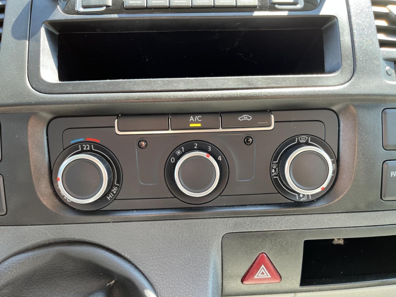 Transporter T5 2,0 TDI Pritsche lang Doppelkabine (Klima)