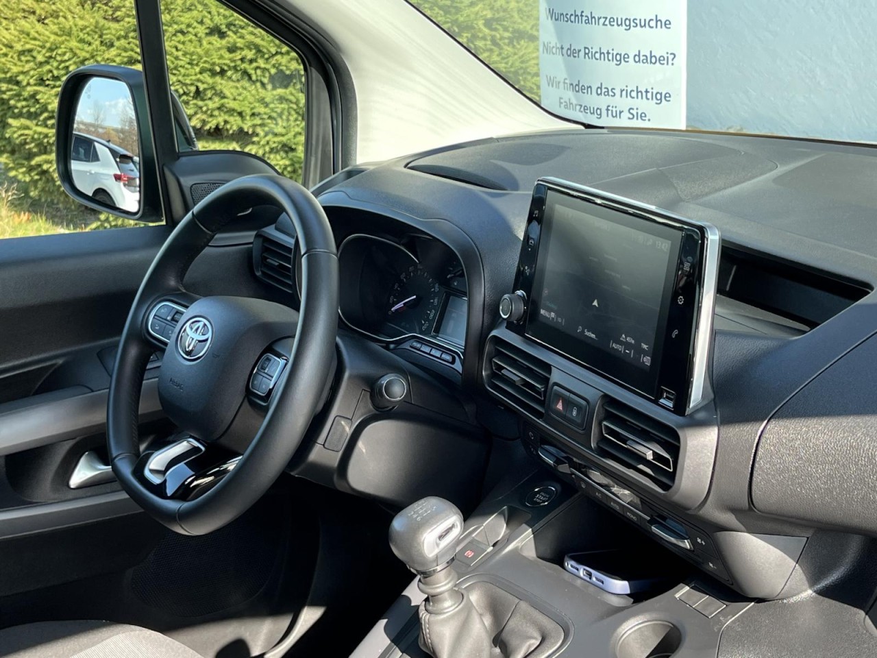 Proace City Verso L1 1,5D-4D (Navi+Rückfahrkamera)