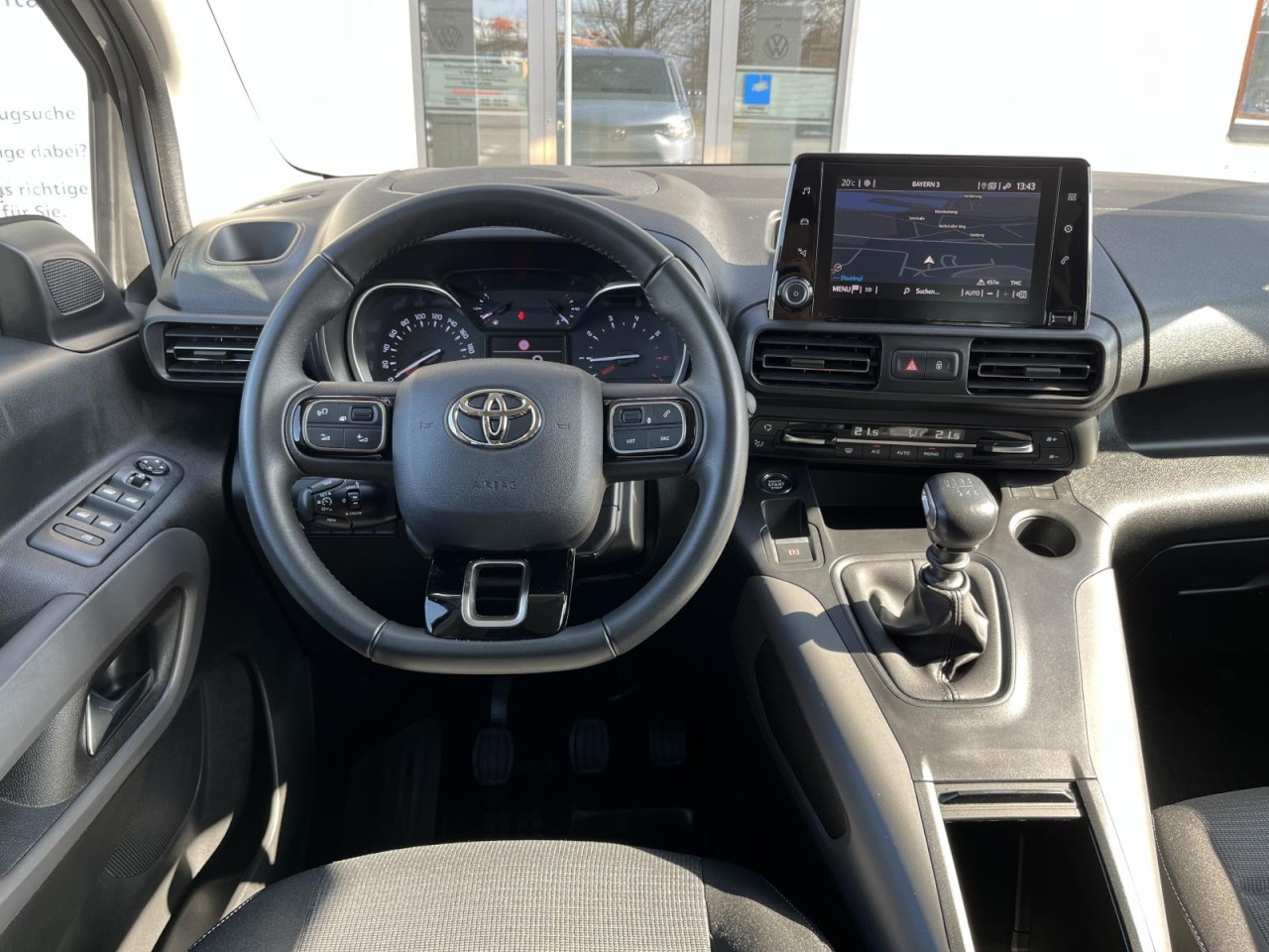 Proace City Verso L1 1,5D-4D (Navi+Rückfahrkamera)