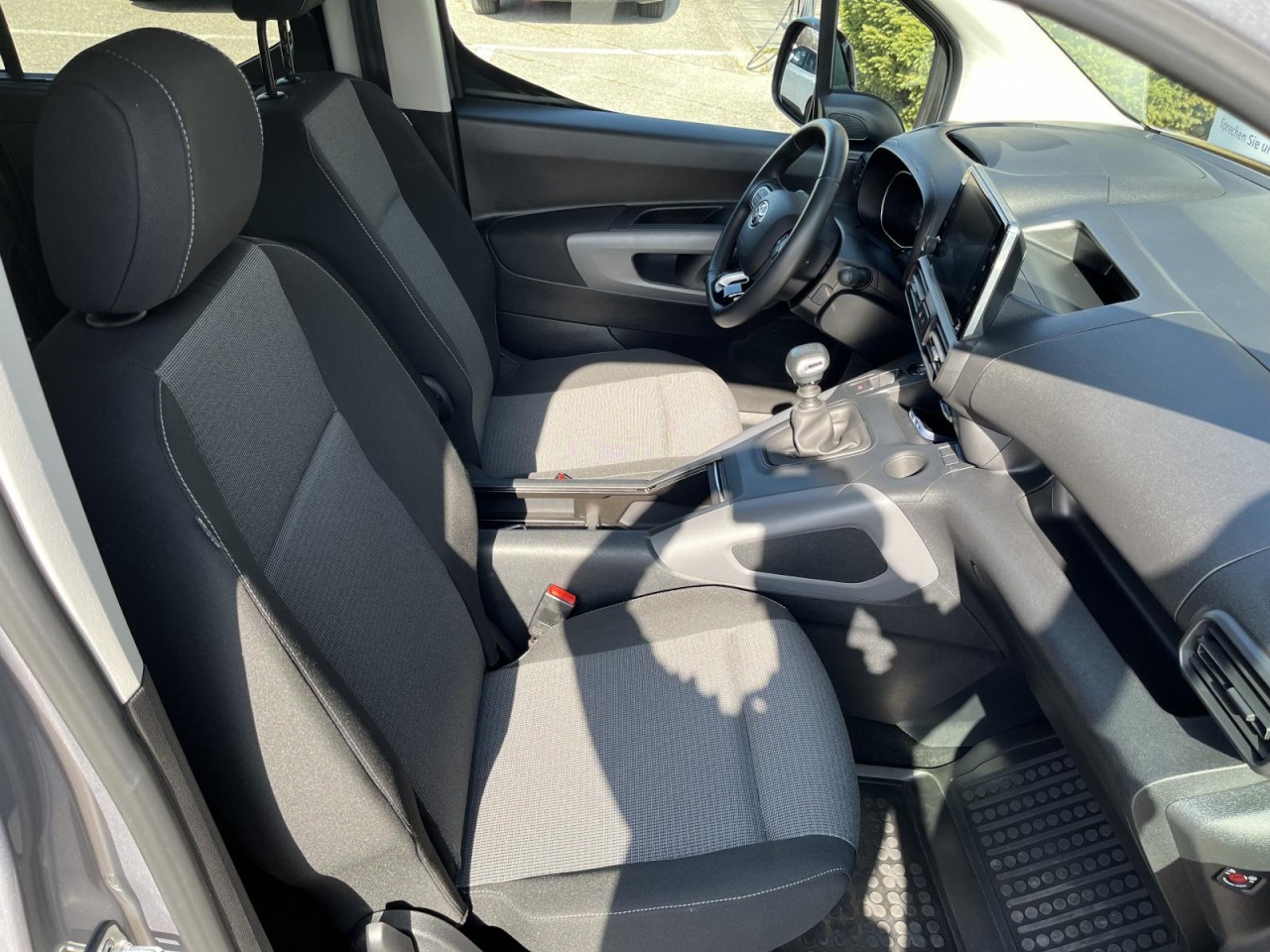 Proace City Verso L1 1,5D-4D (Navi+Rückfahrkamera)