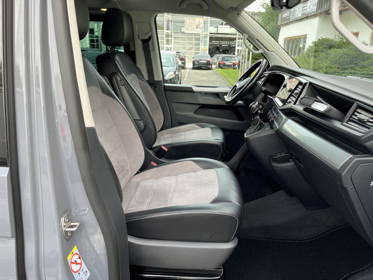 California T6.1 Beach Tour Edition 2,0 TDI DSG 4Motion (LED+Standhzg.+Navi)