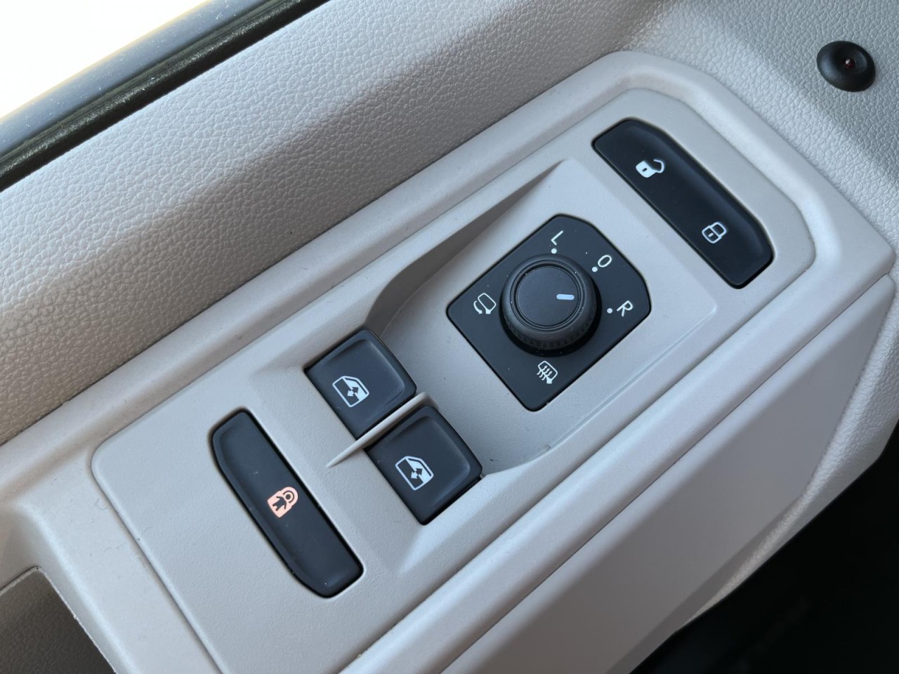 California T7 Beach 2,0 TDI DSG (LED+Navi)