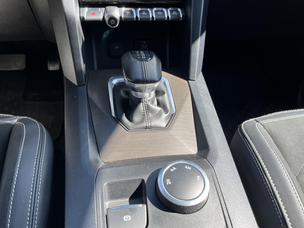 Amarok T1 Style 2,0 TDI Automatik (Klima+Navi+LED)