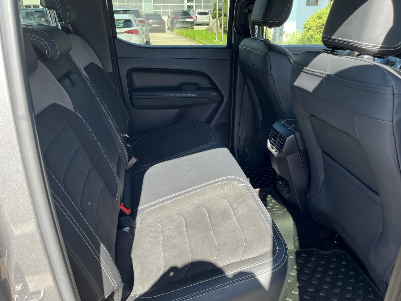 Amarok T1 Style 2,0 TDI Automatik (Klima+Navi+LED)