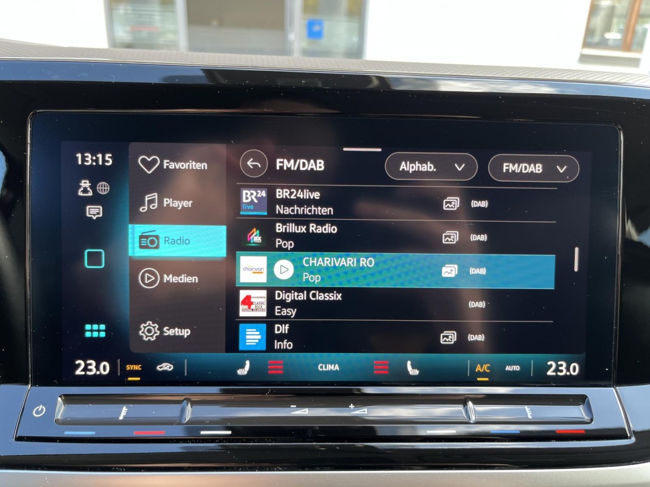 Multivan T7 Life 2,0 TDI DSG KÜ (LED+AHK+Navi)