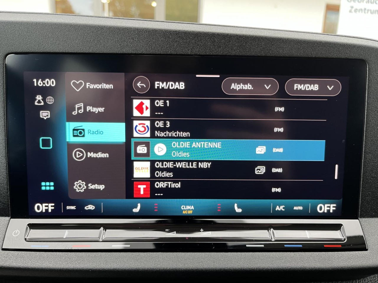 Caddy Kombi 2,0 TDI (Klima+Sitzhzg.+RearView)