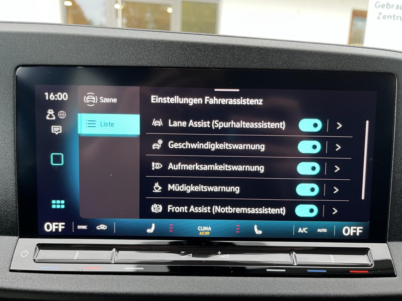 Caddy Kombi 2,0 TDI (Klima+Sitzhzg.+RearView)