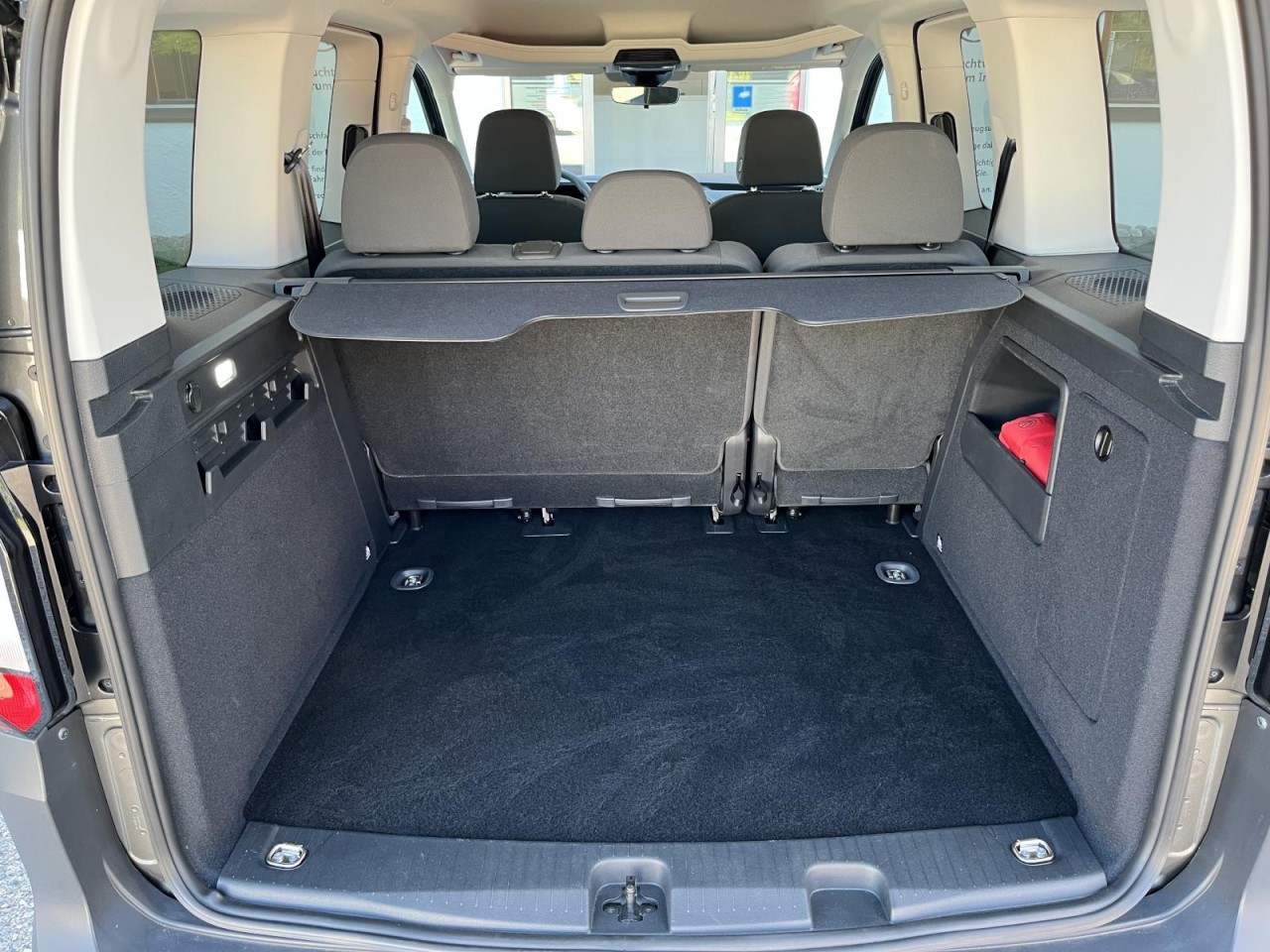 Caddy Basis 2,0 TDI (Sitzhzg.+Klima+RearView)