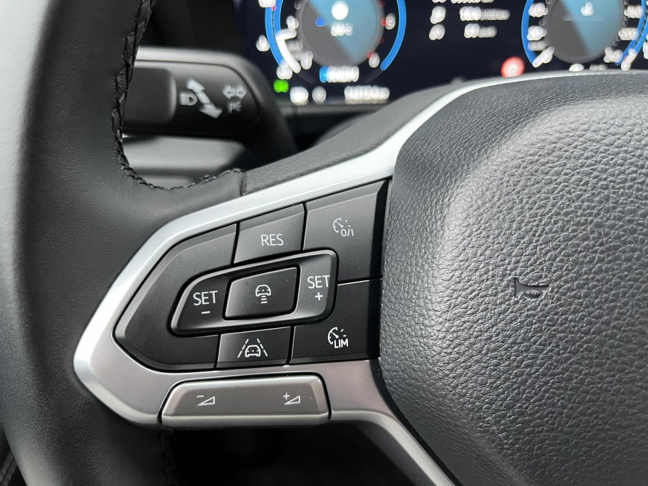 Amarok T1 Double Cab Style 3,0 TDI DSG Allrad V6 (AHK+RearView)