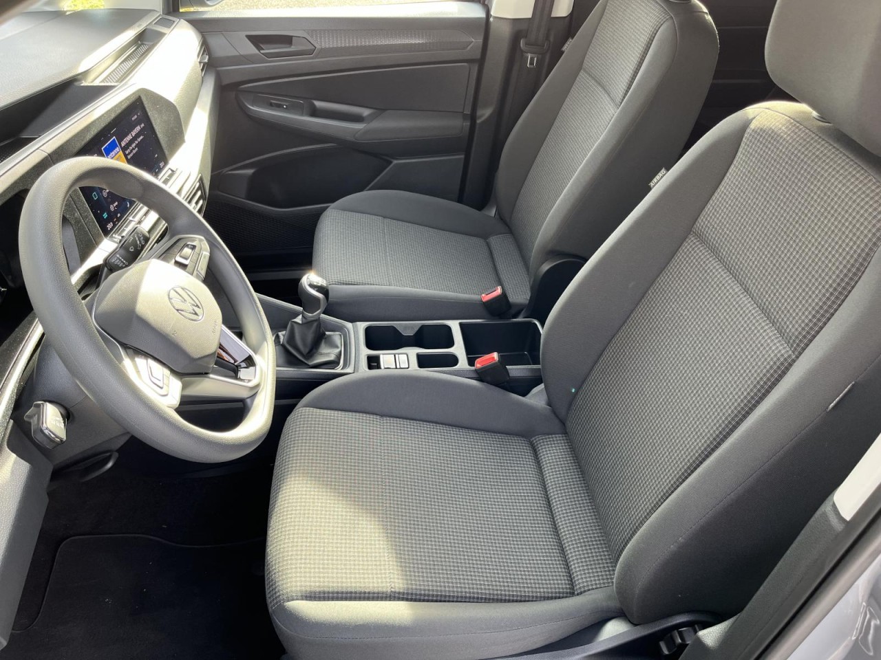 Caddy Kombi 2,0 TDI (Navi+RearView+Sitzhzg.)