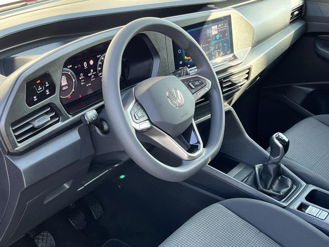 Caddy 2,0 TDI (RearView+AHK+Navi) Klima