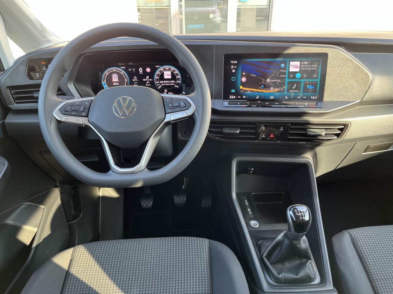 Caddy 2,0 TDI (RearView+AHK+Navi) Klima