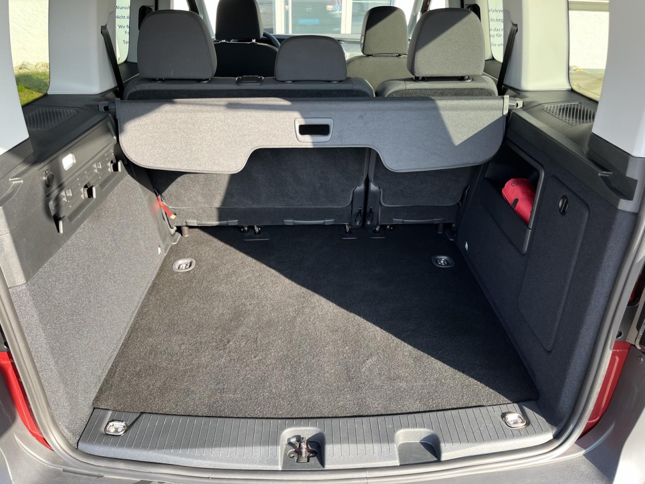 Caddy 2,0 TDI (RearView+AHK+Navi) Klima