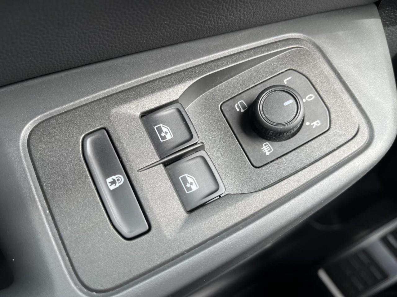 Caddy 1,5 TSI Style (LED+Navi+RearView) Klima