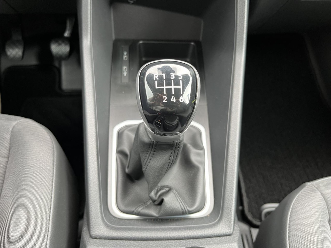 Caddy Cargo Kasten 2,0 TDI (Sitzhzg.+PDC) Klima