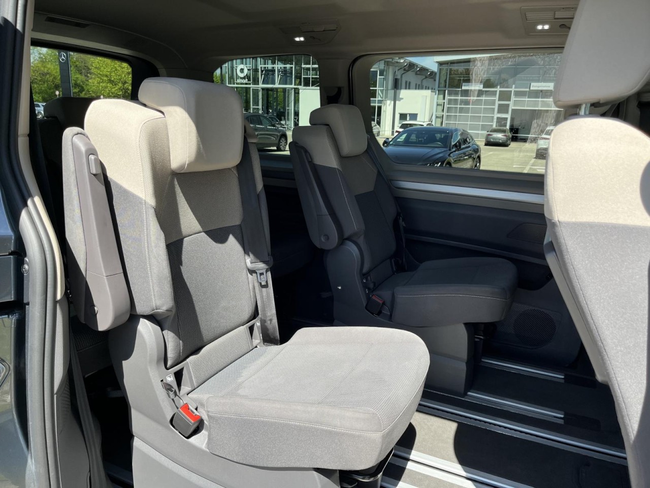 Multivan T7 Life KÜ 2,0 TDI DSG (AHK+RearView+LED)